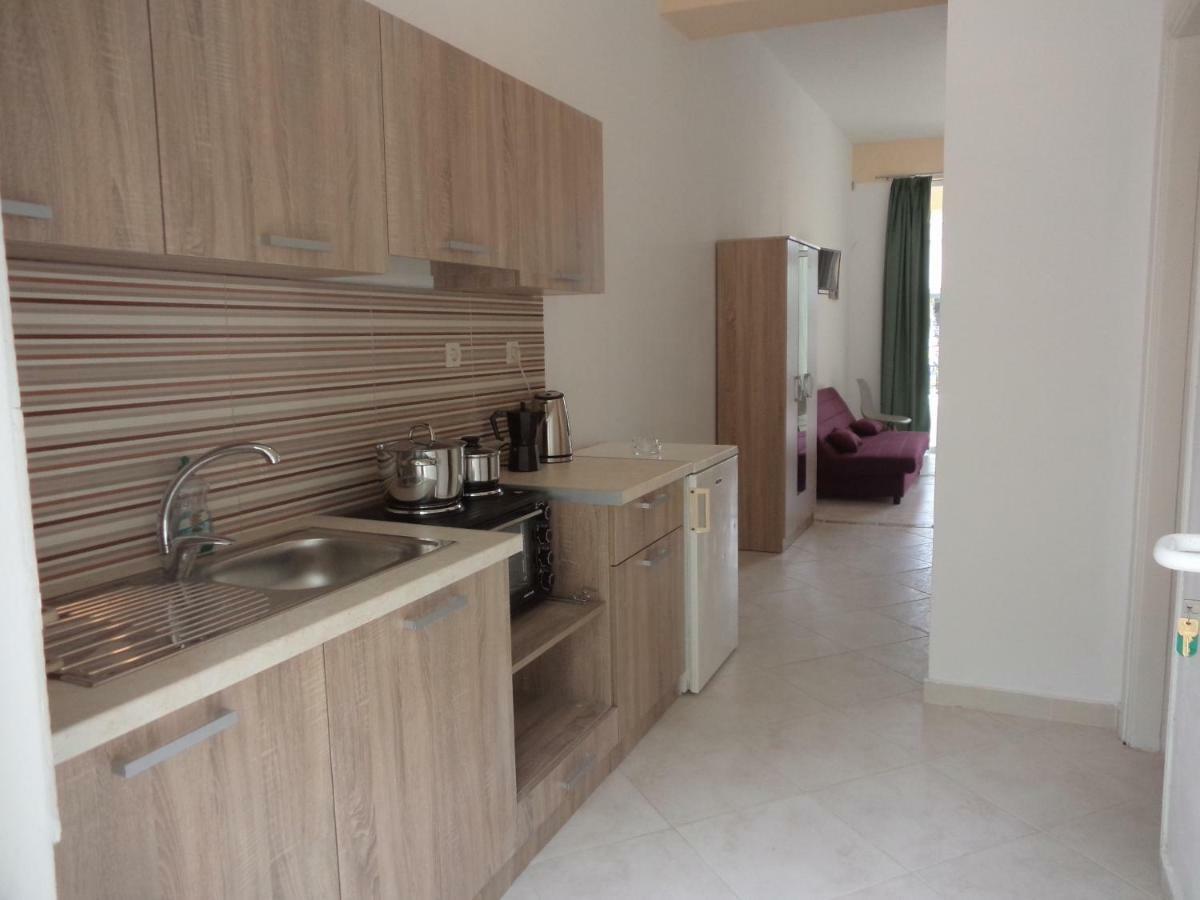 Katerina Apartments Near The Sea Agios Sostis  Екстериор снимка