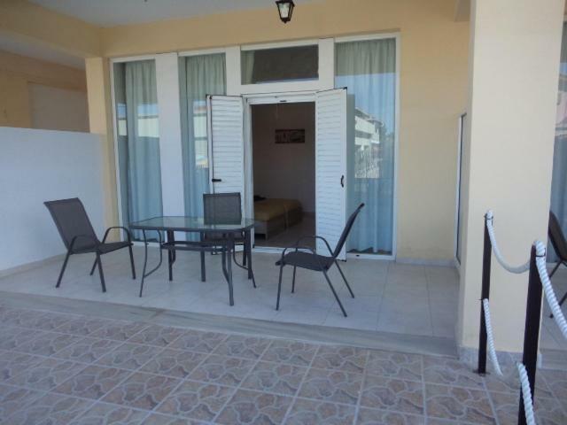 Katerina Apartments Near The Sea Agios Sostis  Екстериор снимка